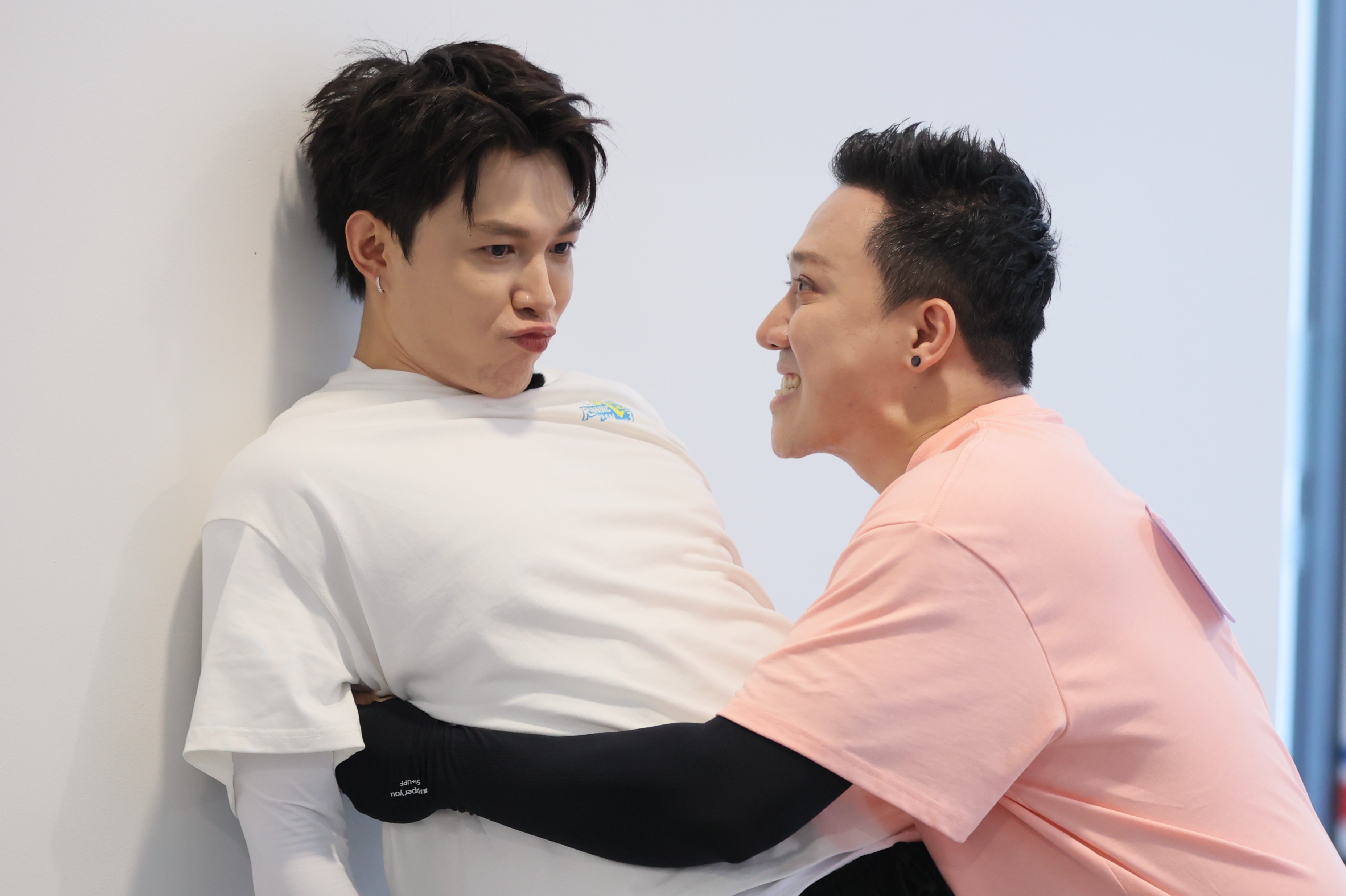 Gan 100 sao Viet trong cuoc dau khoc liet cua cac 'ong lon' hinh anh