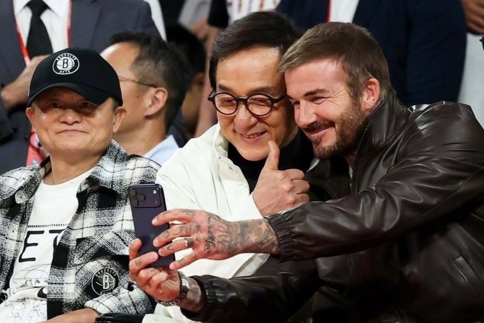 Thanh Long va David Beckham gay 'bao' mang hinh anh