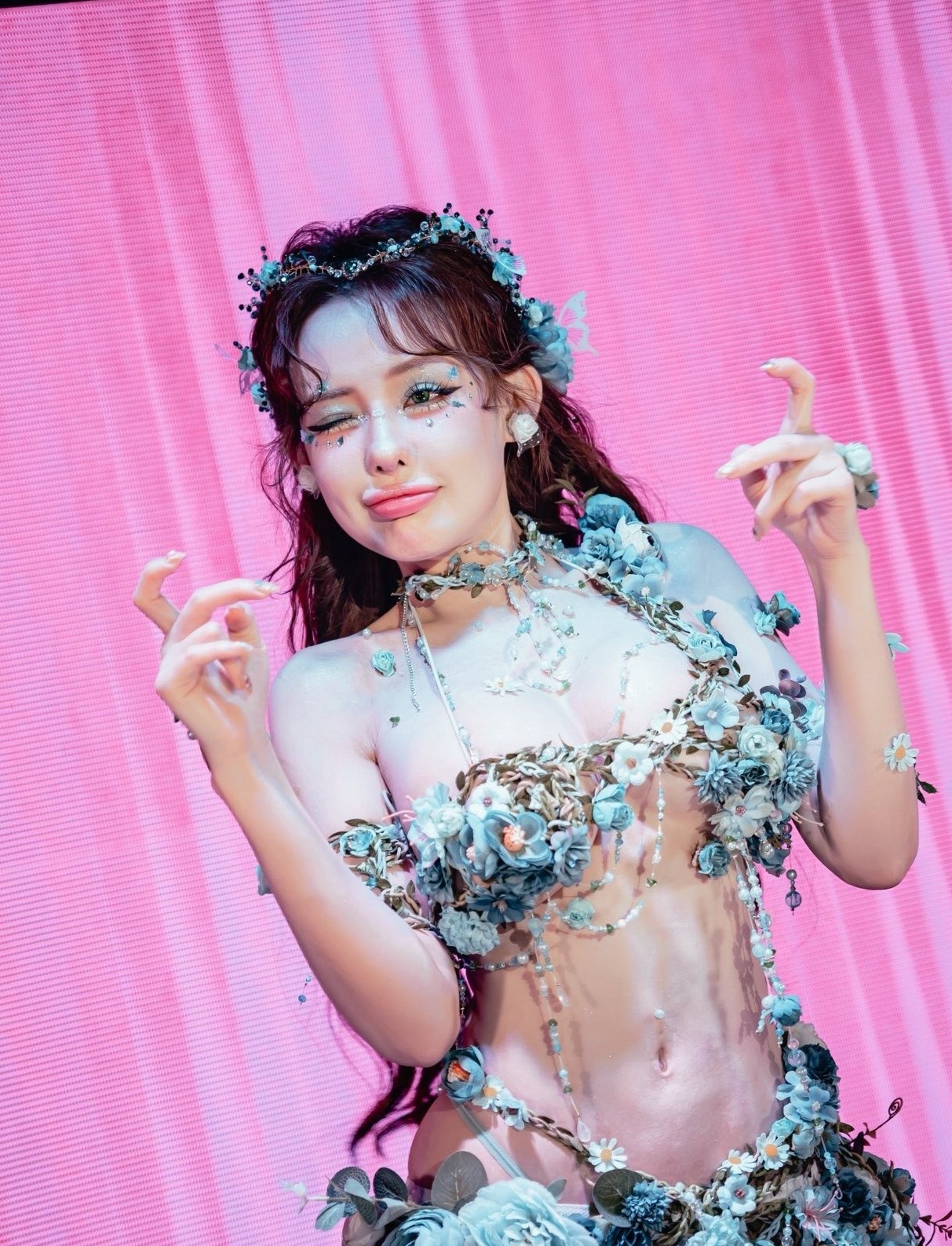Ngân 98 trước khi bị bắt