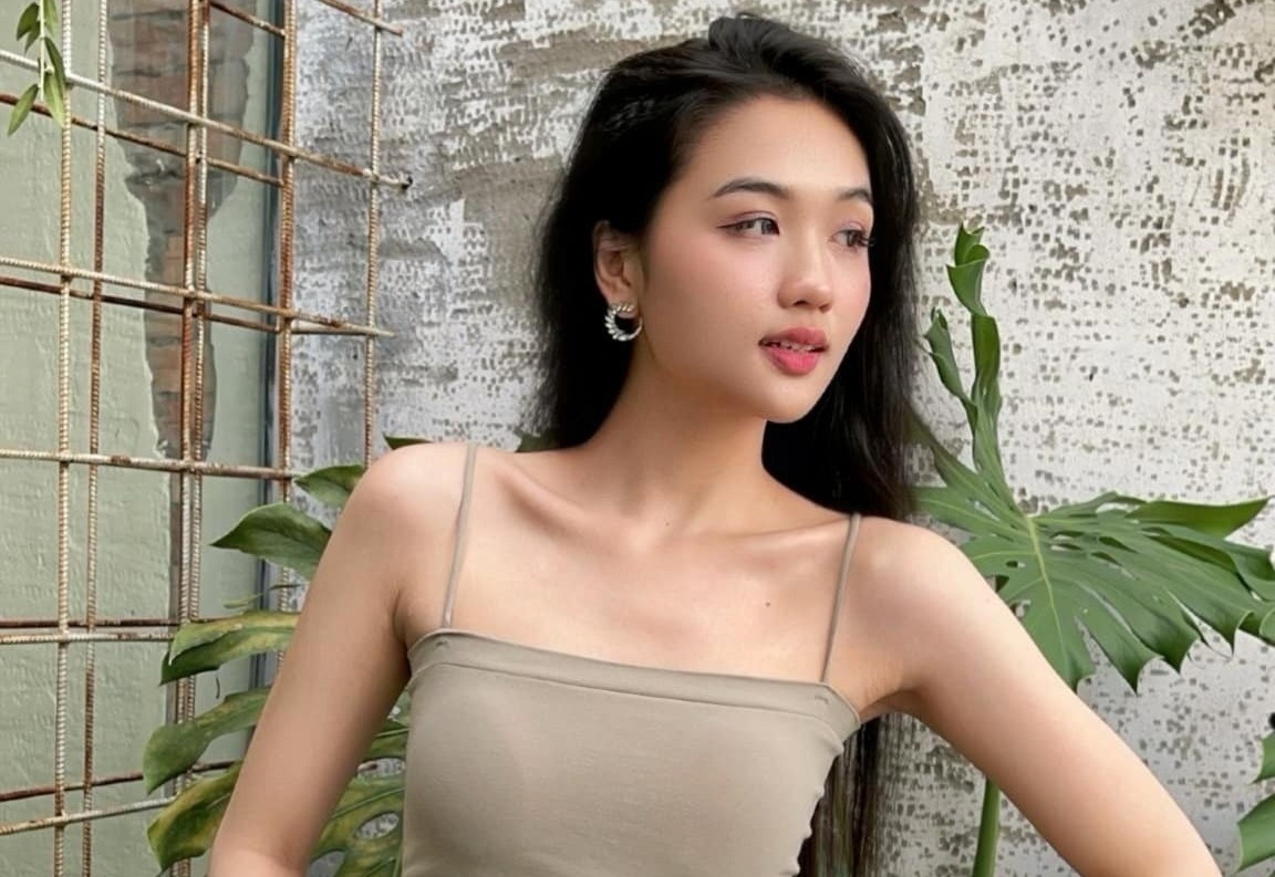 Thu Ngan thi Hoa hau Lien luc dia hinh anh