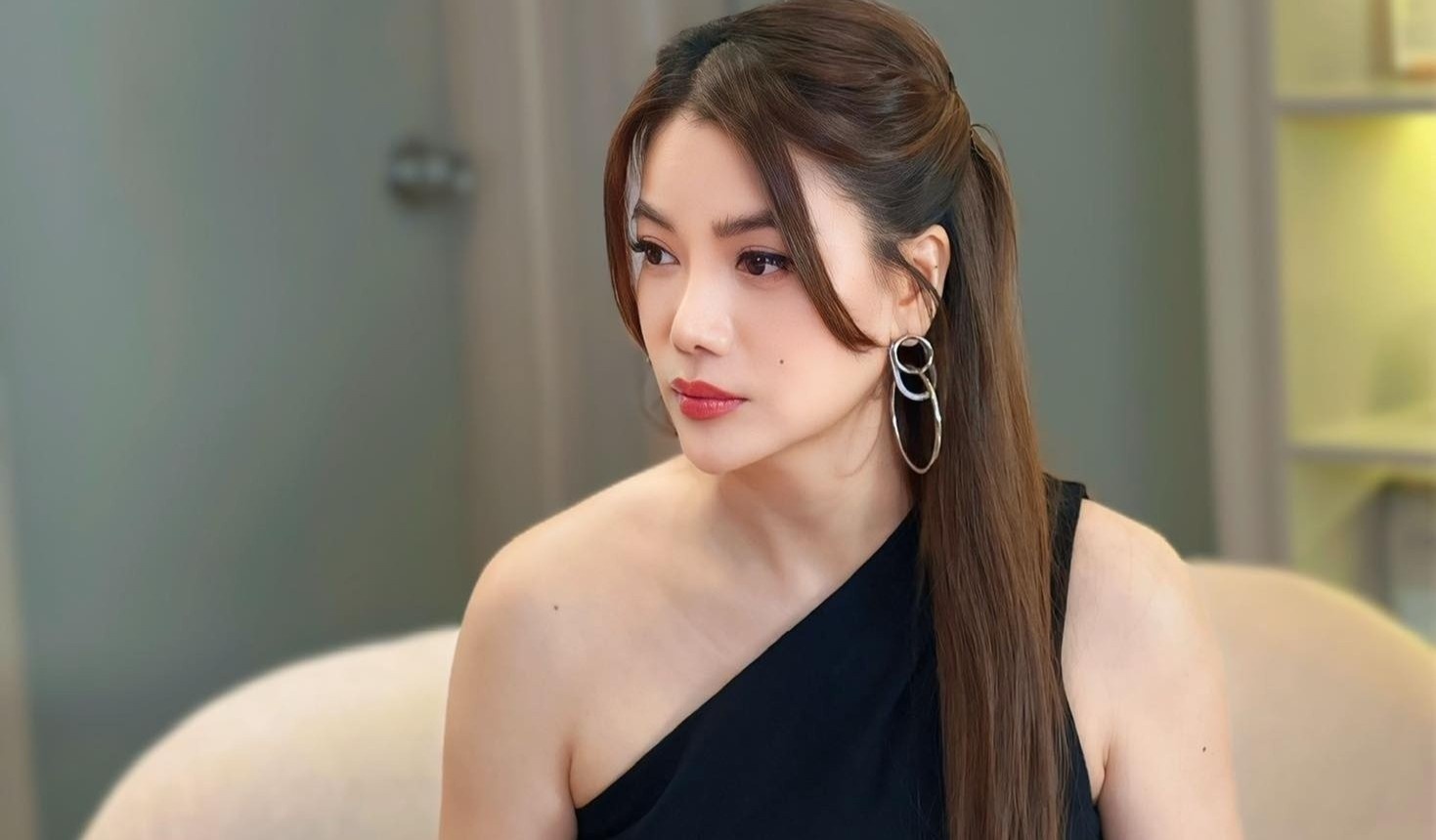 Fanpage cua Truong Ngoc Anh bien mat hinh anh