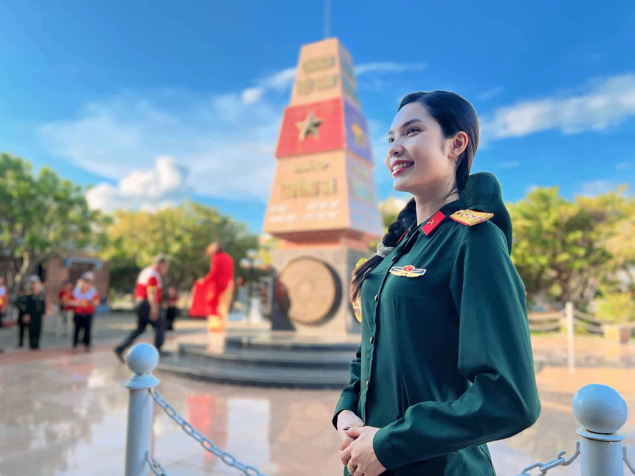 hoa hau hoa binh anh 4