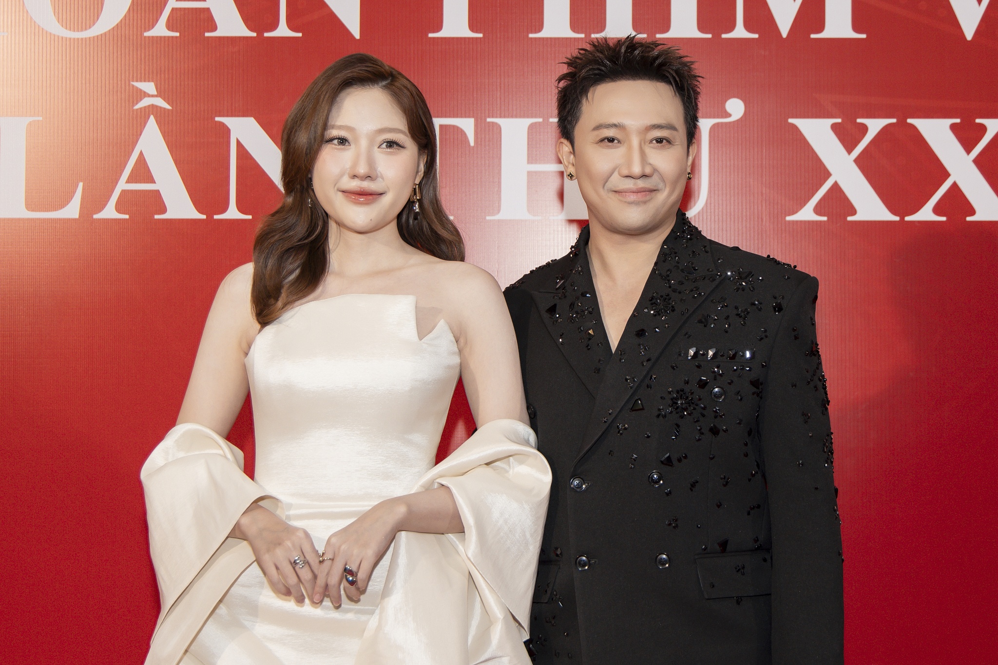 Uyen An goi cam ben Tran Thanh tai tham do be mac LHP Viet Nam hinh anh