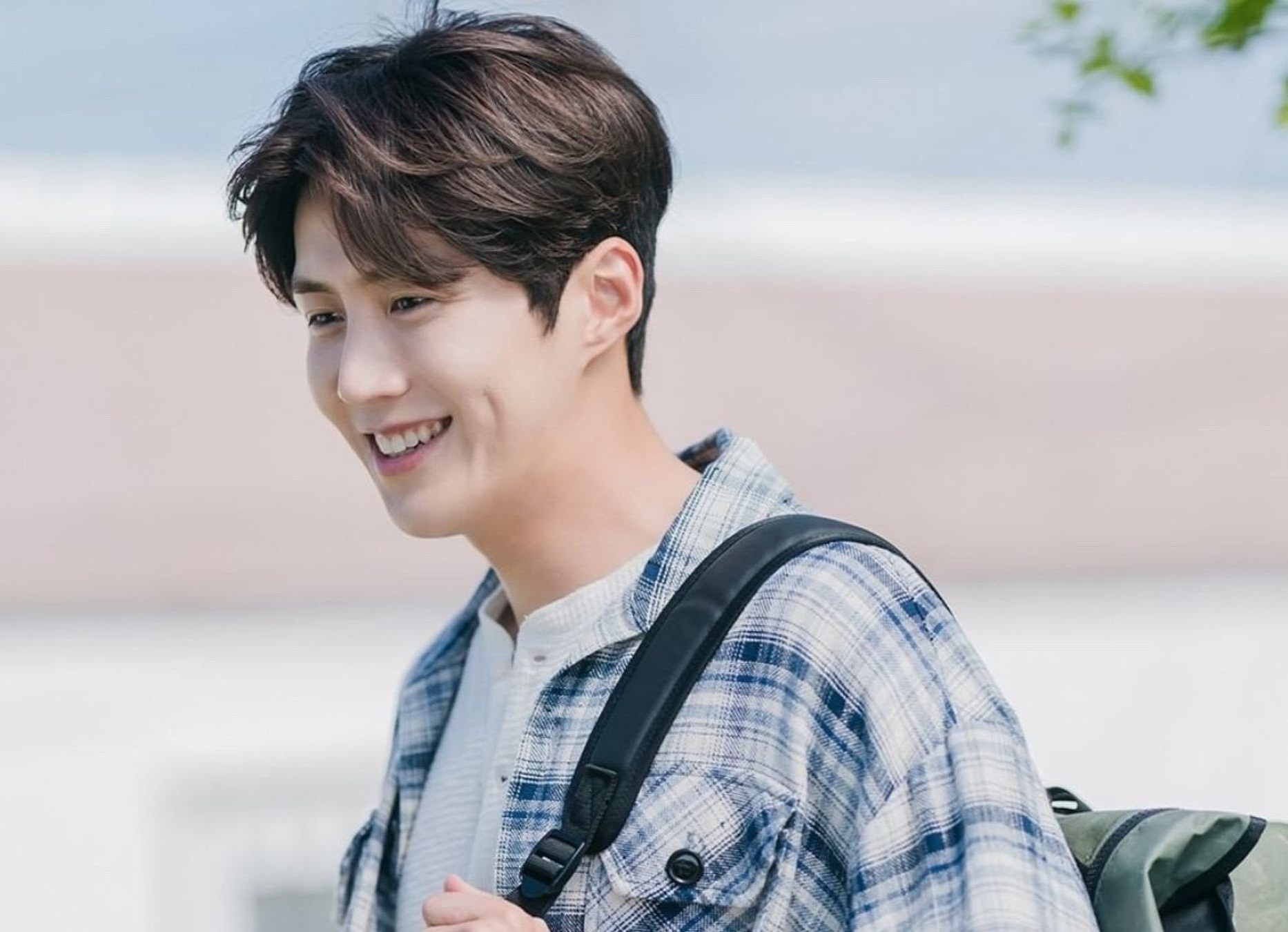 Sau khi chay bo Ho Tay, my nam Han mua com le duong hinh anh