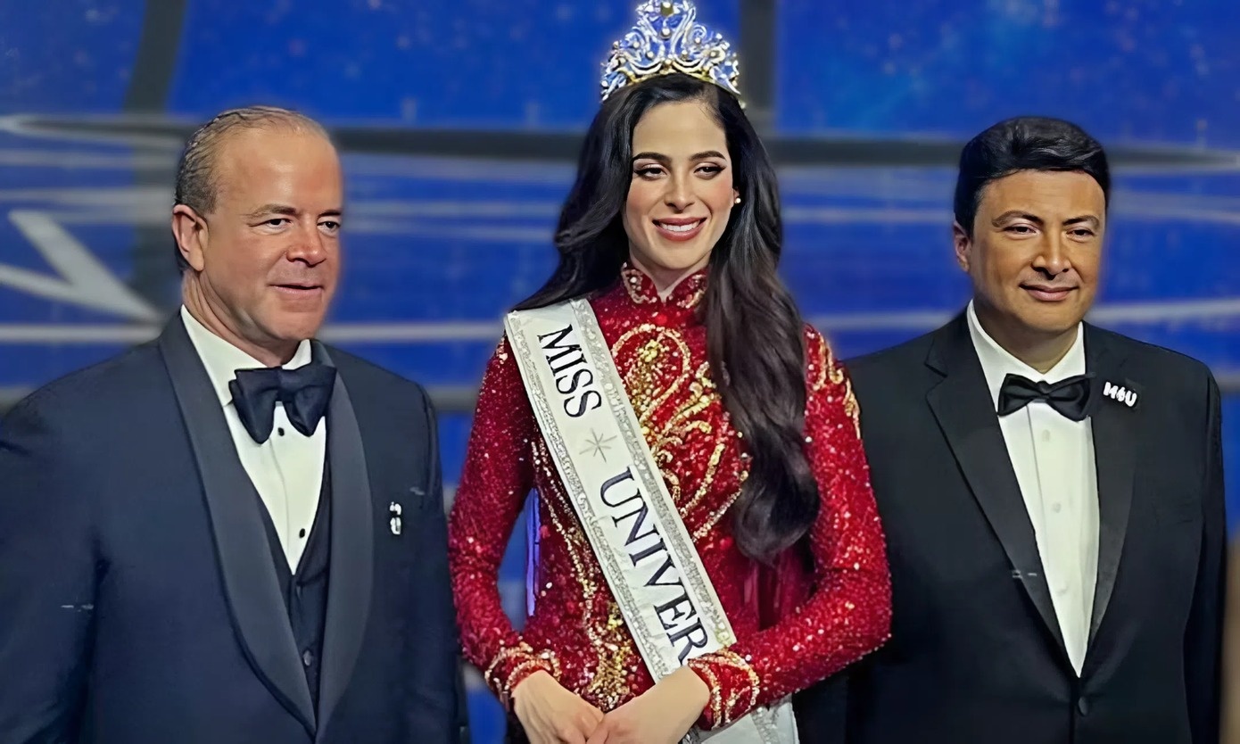 CEO Hoa hau Hoan vu tu chuc hinh anh