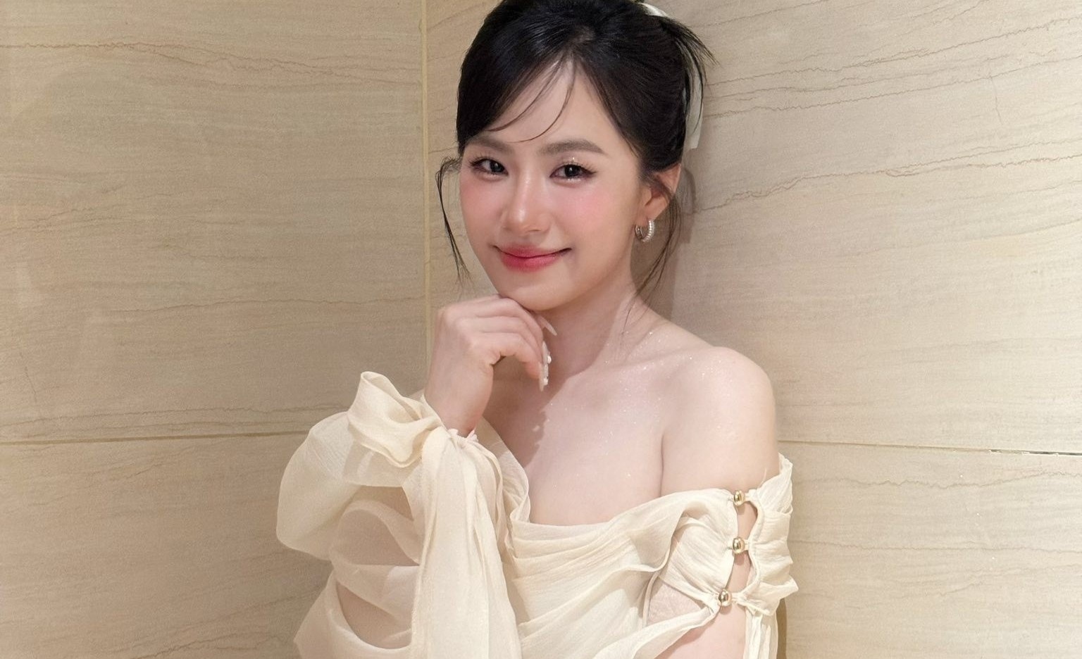 Luong Bich Huu ngay cang tre hinh anh