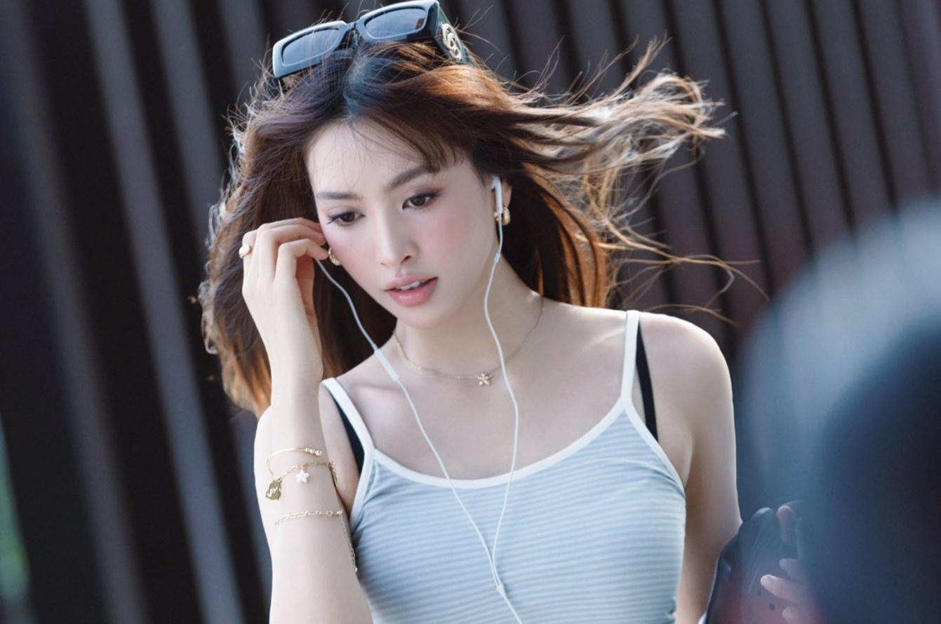 Gan 3 trieu nguoi xem Tieu Vy ‘duoc chup len’ hinh anh