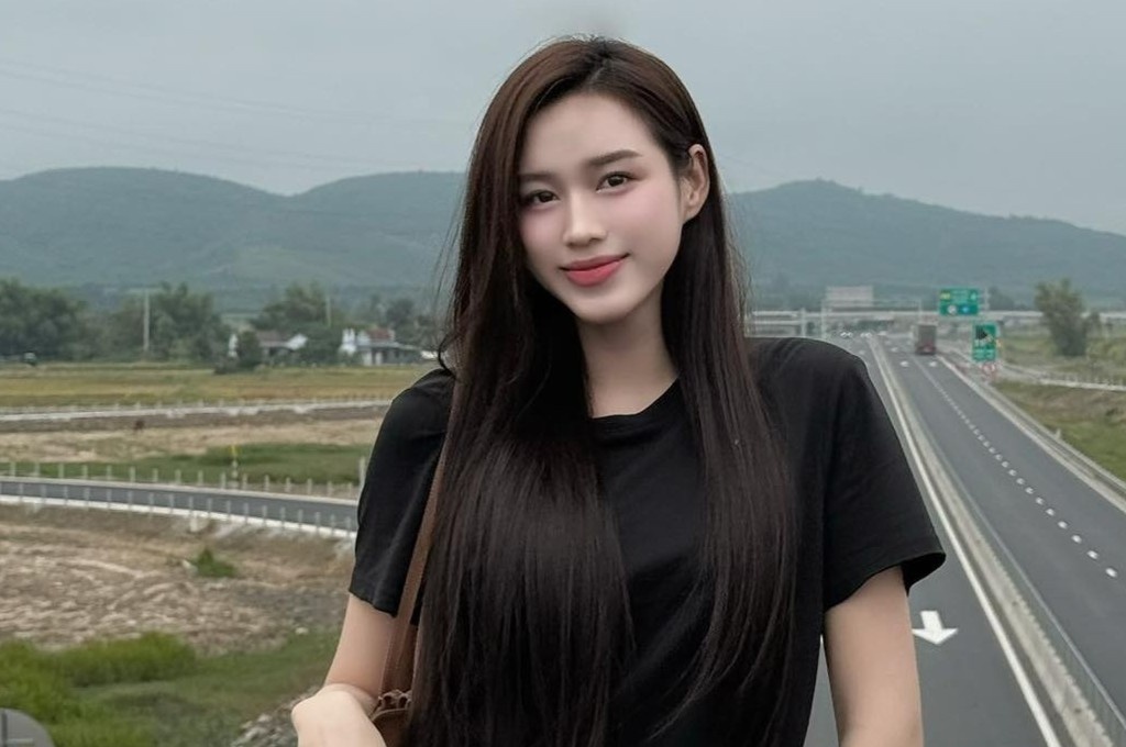 Do Thi Ha khong con la CEO cong ty tham my hinh anh