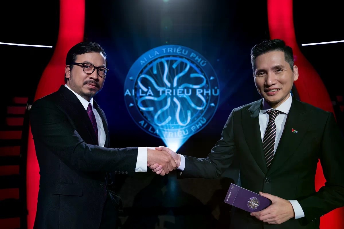 Ap luc cua BTV Quoc Khanh o Ai la trieu phu hinh anh