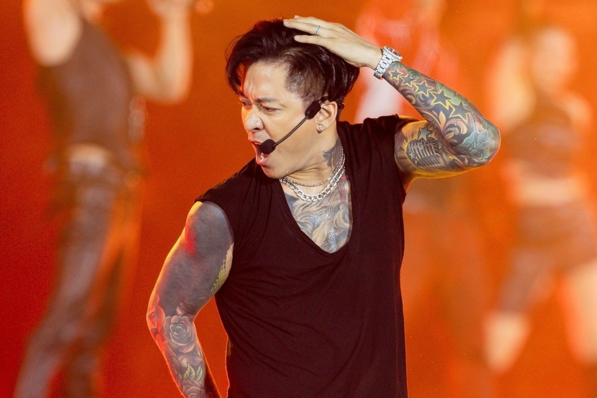 Anh trai vuot ngan chong gai tro lai hinh anh