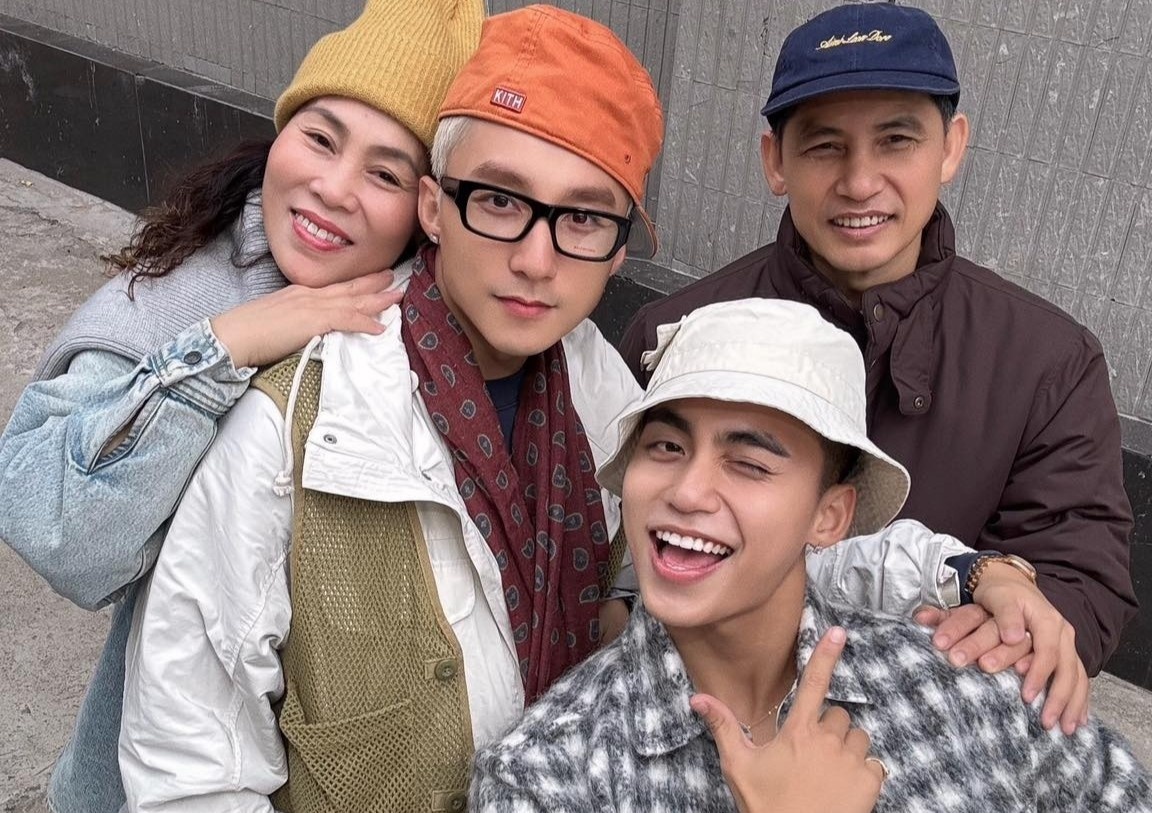 Khung hinh 'gay sot' cua Son Tung, Mono khi don Tet o que hinh anh