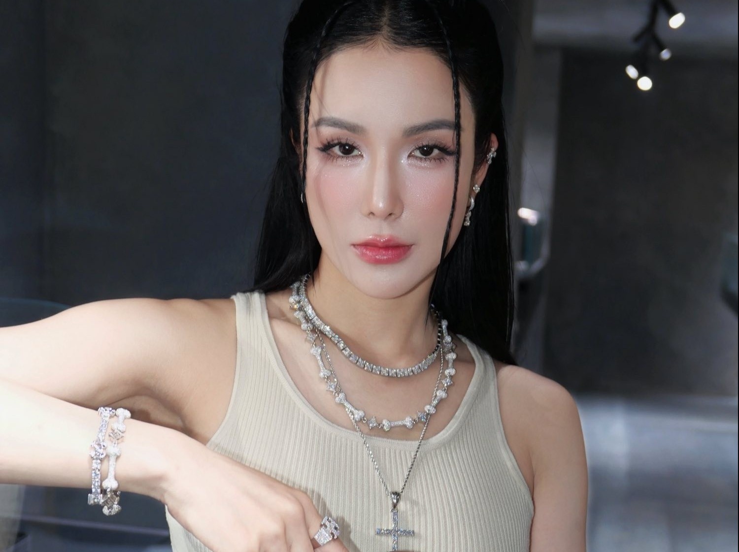 Diep Lam Anh gay chu y hinh anh