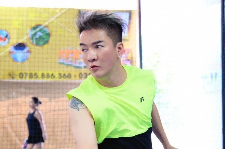 Dam Vinh Hung xin loi hinh anh