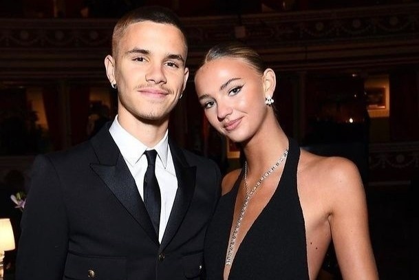 Tinh cu dung mat ban gai moi cua Romeo Beckham hinh anh