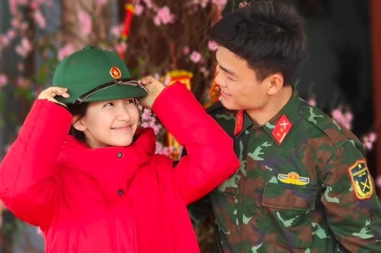 Hoa Minzy: 'Ban trai da hoi cuoi toi' hinh anh