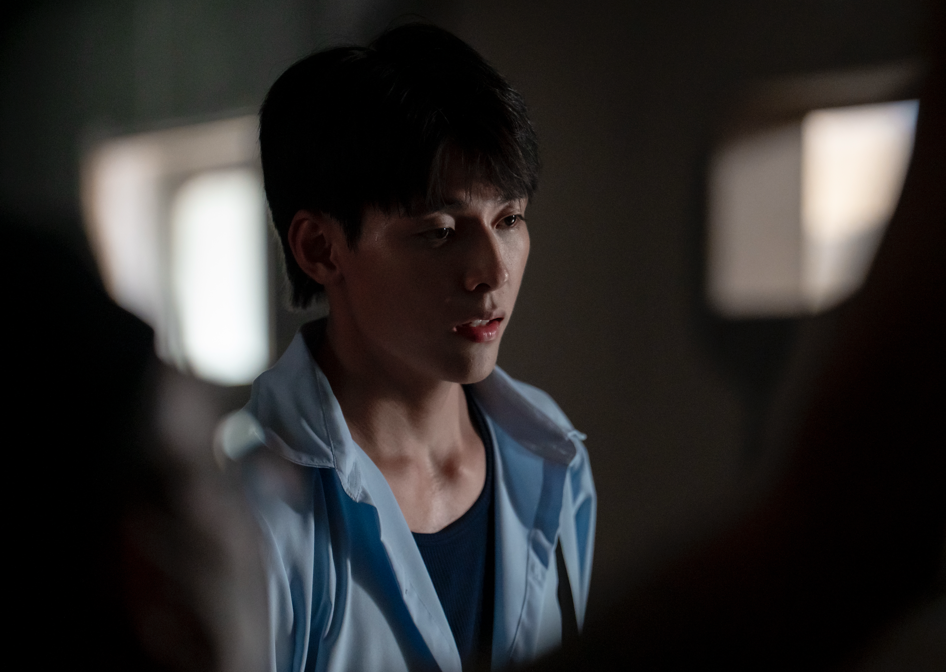 Nam chinh 'Tho oi' nhan loi vi dien do trong bo phim Viet nham nhi hinh anh