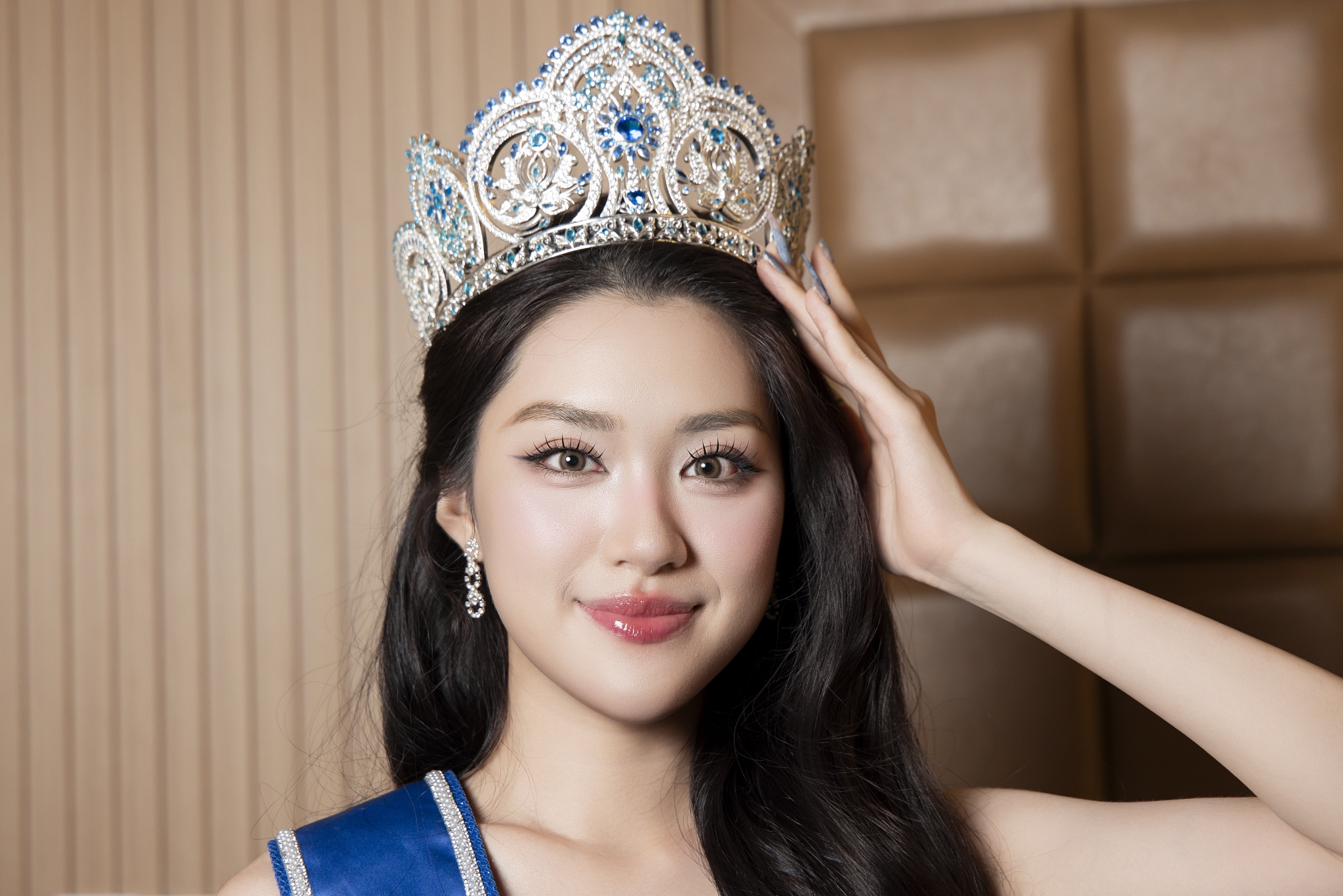 Phuong Oanh: 'Neu co sai lam, toi thang than doi mat' hinh anh