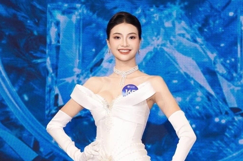 Co gai cao 1,8 m truot top 10 Miss World Vietnam hinh anh