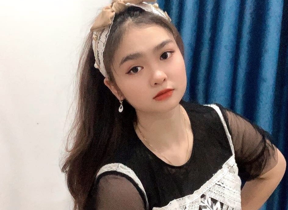 Gia dinh noi mat lien lac voi ca si Thien Nhan hinh anh