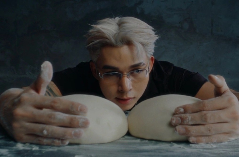 So Van hoa tham dinh MV bi chi trich phan cam cua Jun Pham hinh anh