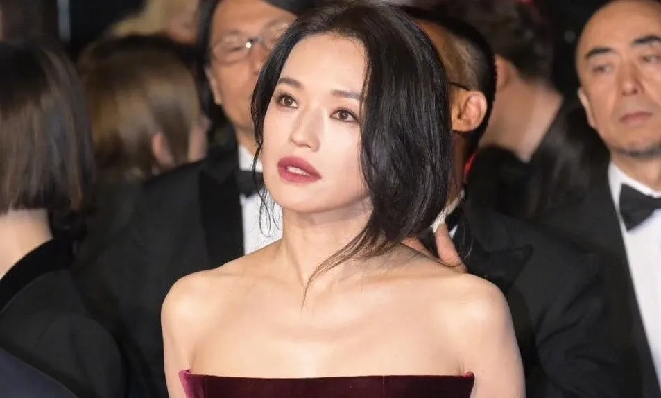 Giai oan cho Thu Ky hinh anh