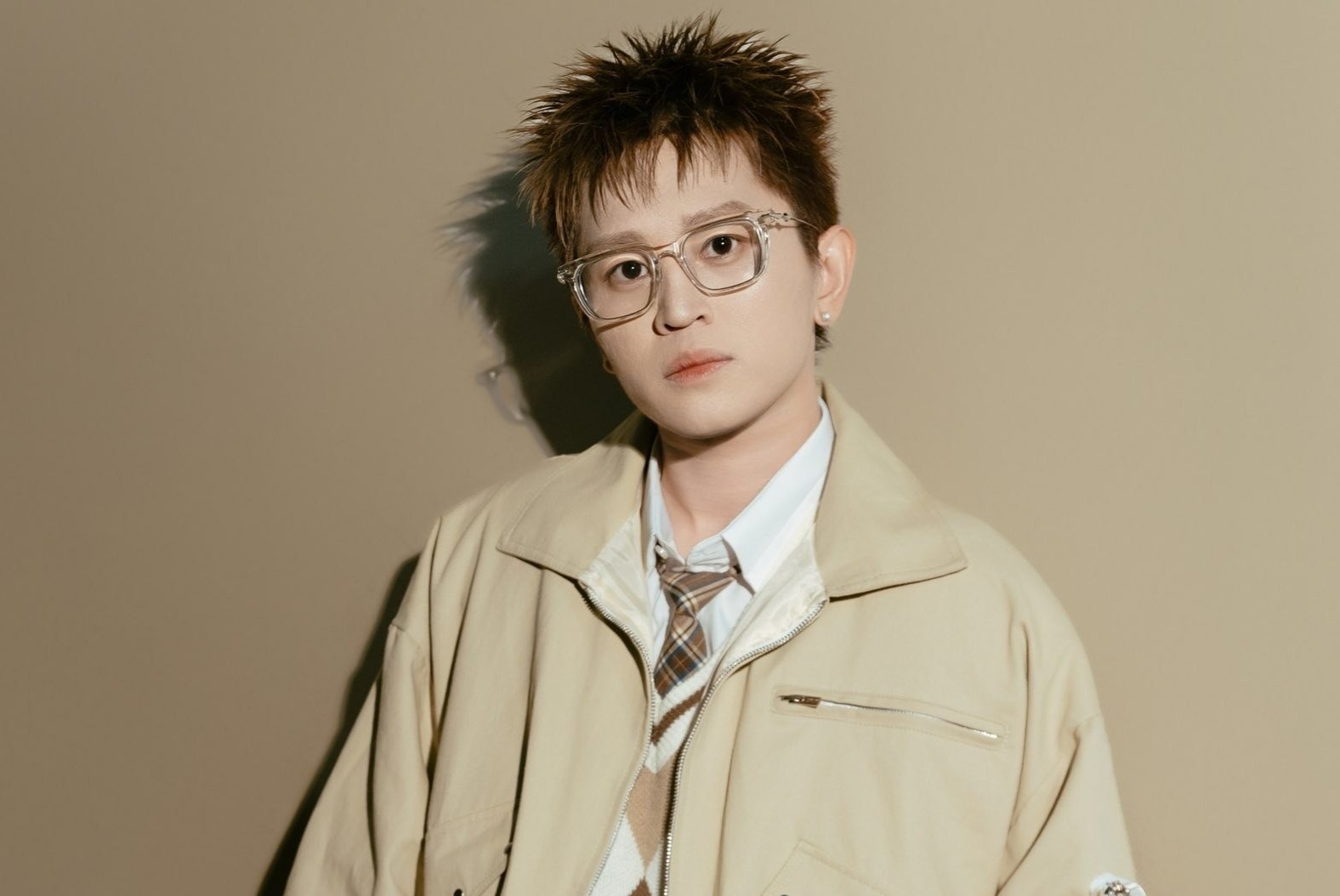 B Ray gay phan no khi rap 'muon ngu voi tat ca em xinh' hinh anh