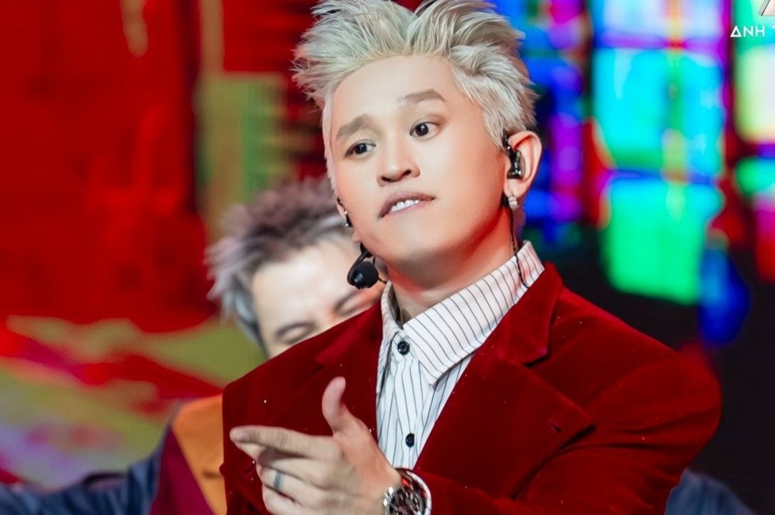 B Ray gay phan no khi nhac AMEE va rap 'muon ngu voi tat ca em xinh' hinh anh