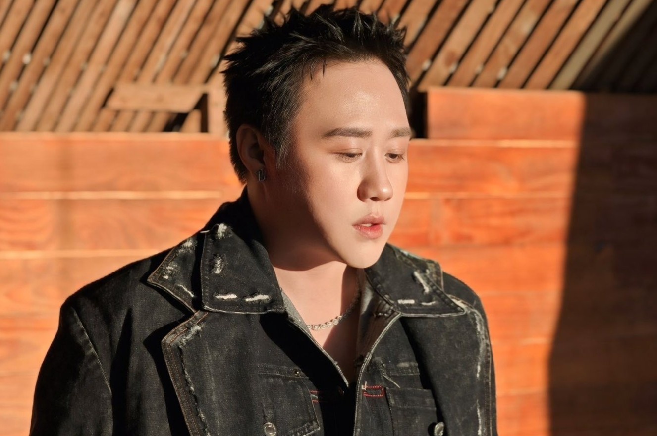 Bac si to Trung Quan co vi pham khi cong khai tin nhan rieng tu? hinh anh