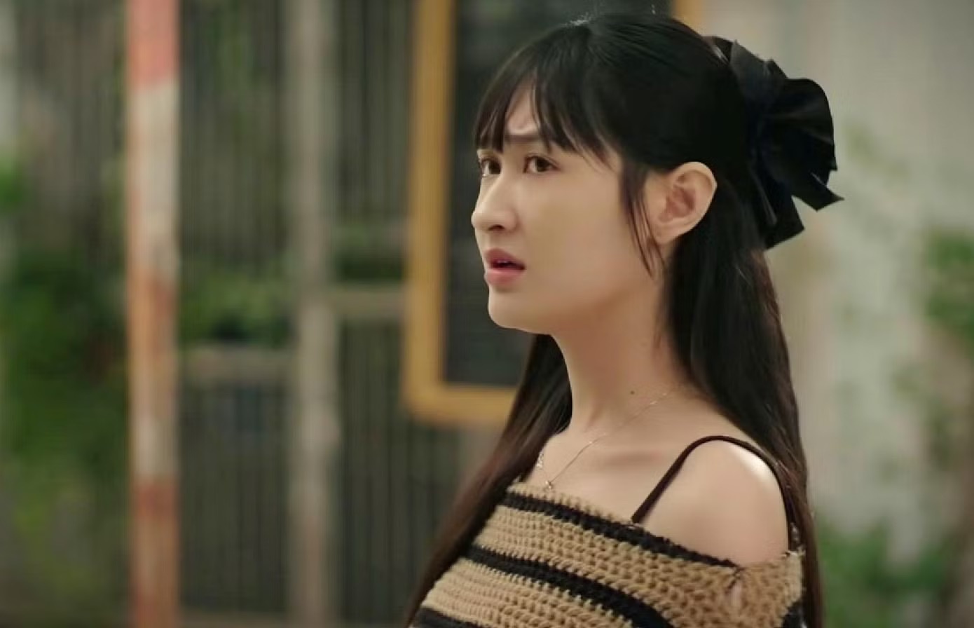 Vai dien cua Ngoc Thuy ngang nguoc hinh anh