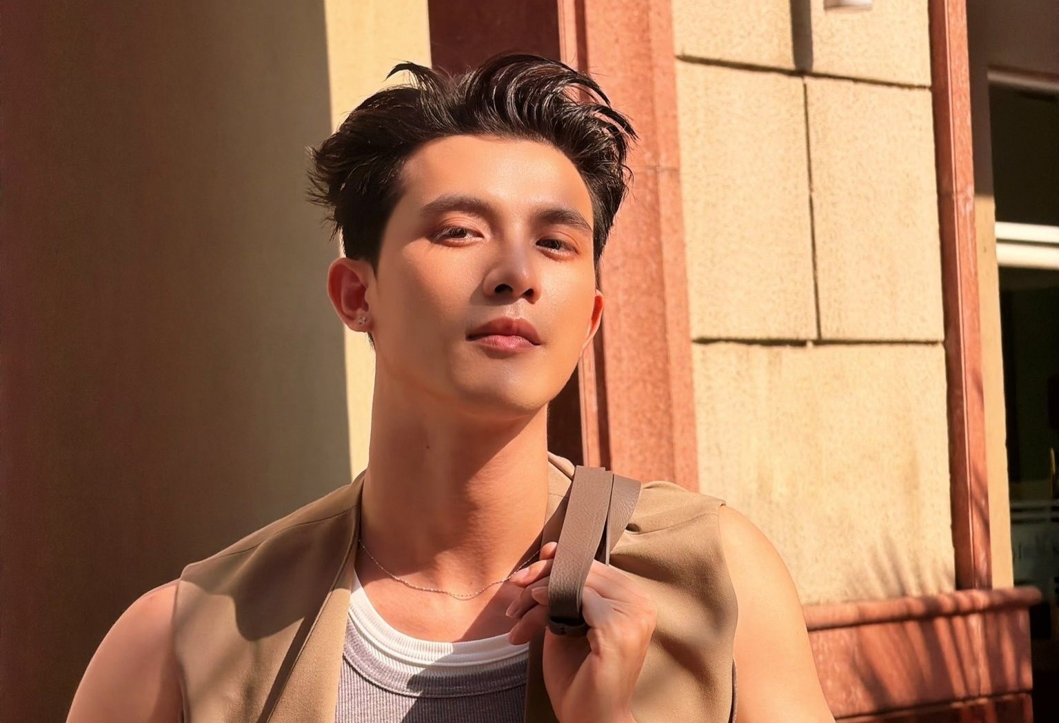 My nam cao 1,81 m cua phim Viet 18+ dang gay sot hinh anh