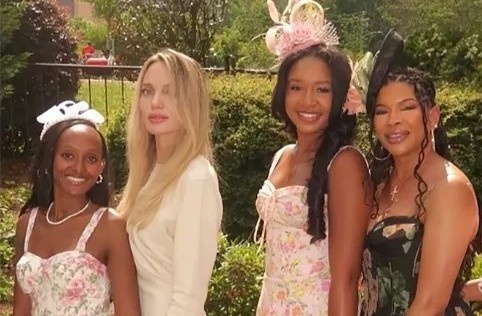 Con gai Angelina Jolie noi ve moi quan he voi me hinh anh