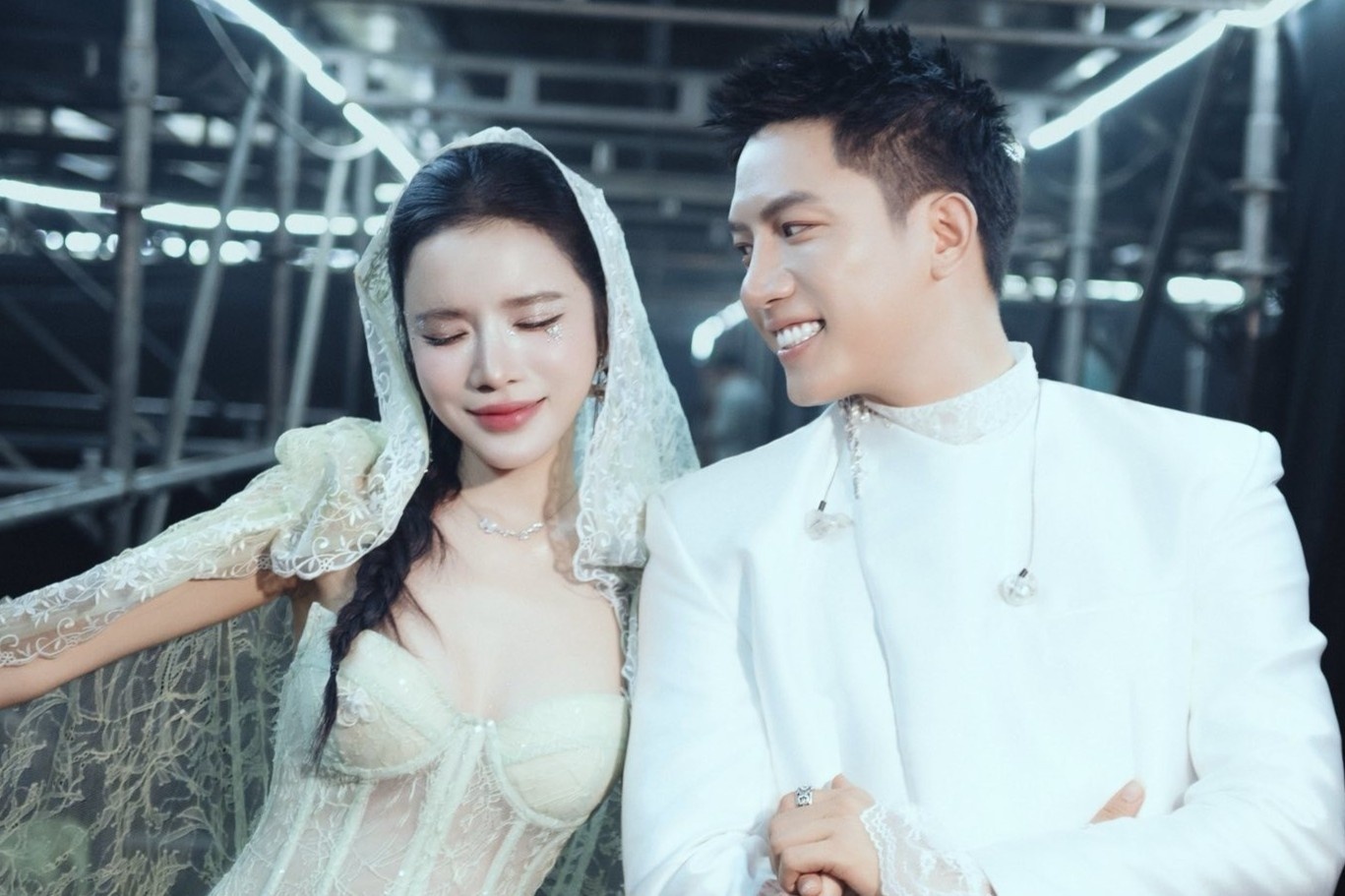7 nam Anh Tu ben Lyly hinh anh