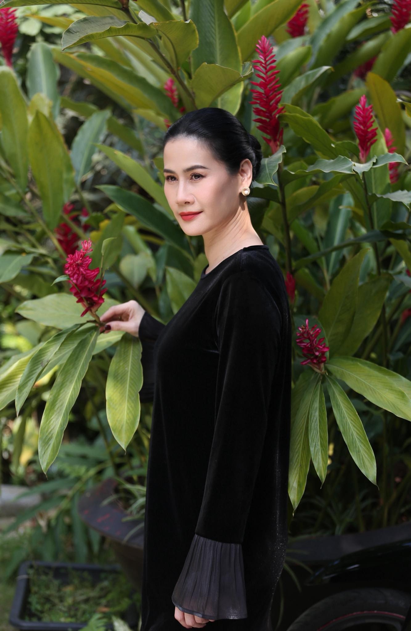 than thuy ha anh 4