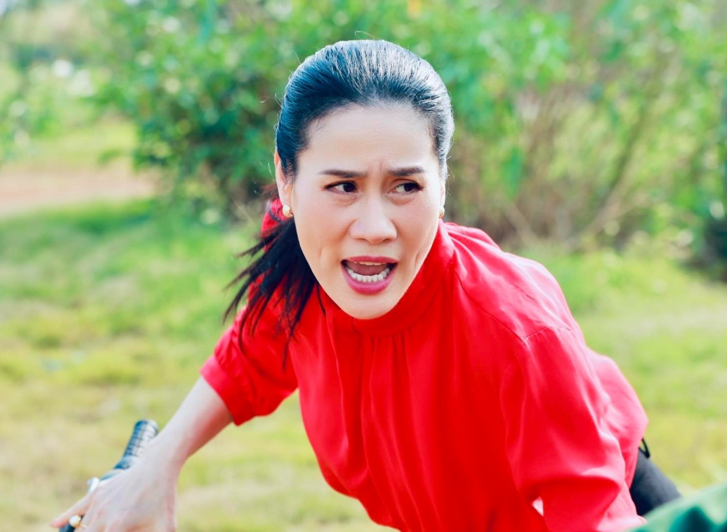 Than Thuy Ha truoc khi len tieng ve tin 'so huu tai san 700 ty dong' hinh anh
