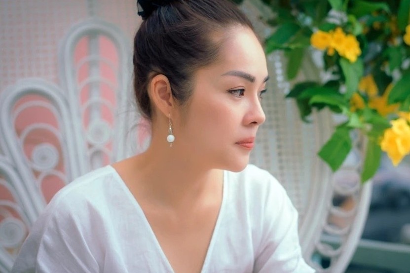 Duong Cam Lynh bi nha san xuat phim quay lung sau on ao hinh anh
