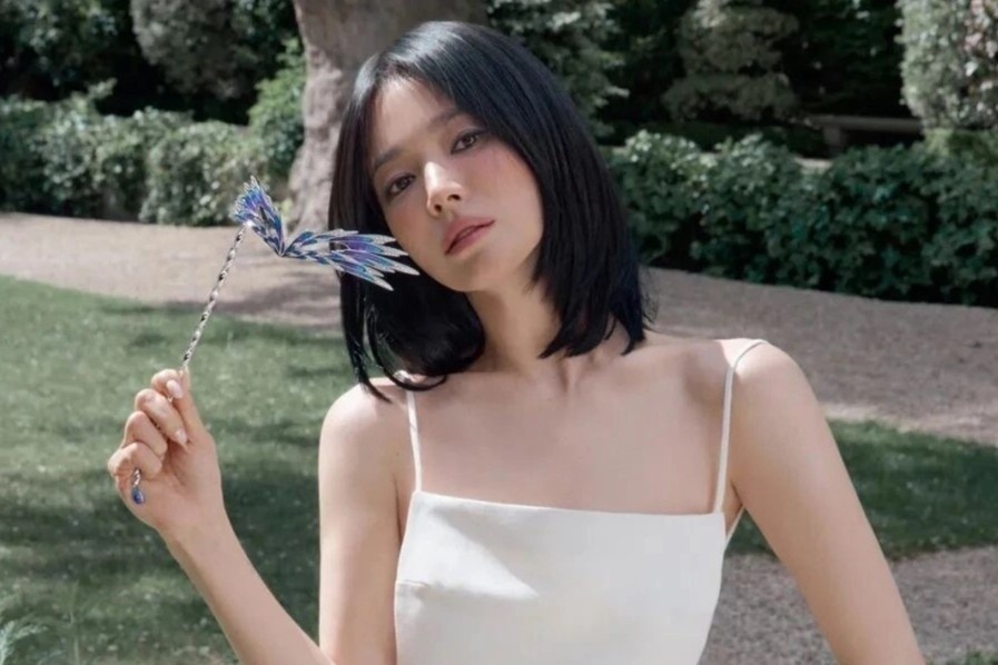 Song Hye Kyo goi cam hinh anh