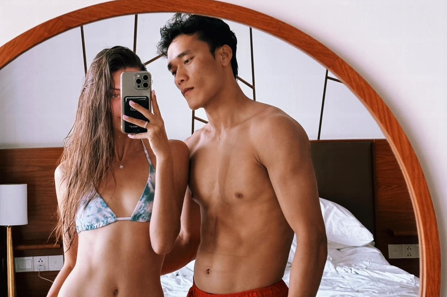 Vo Tay va Bui Tien Dung sau 4 nam ben nhau hinh anh