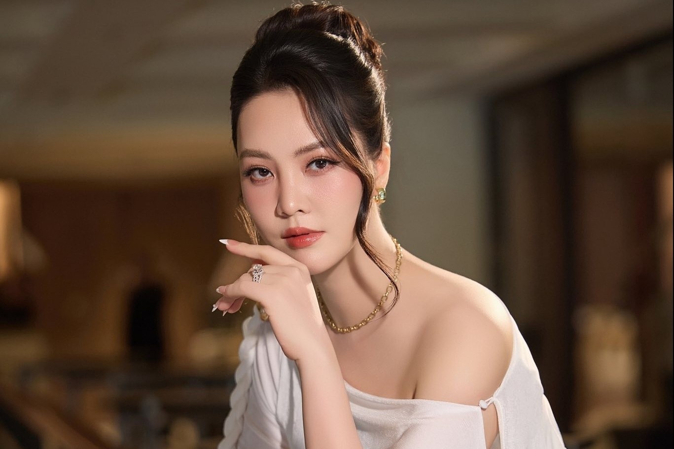 Thuy Van truoc khi roi Chuyen dong 24h hinh anh