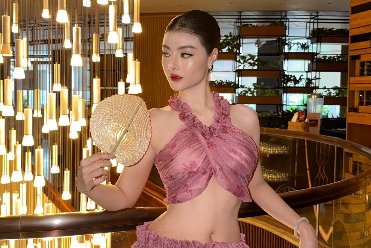 Kieu Loan gay ban tan hinh anh