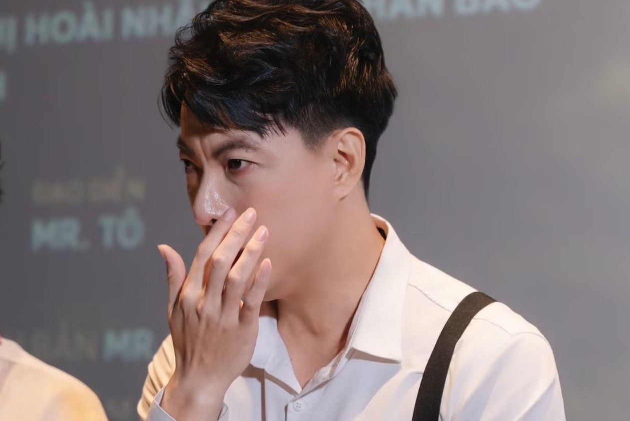 Ca si Hoai Nhan khoc, ke 8 nam dieu tri ung thu hinh anh