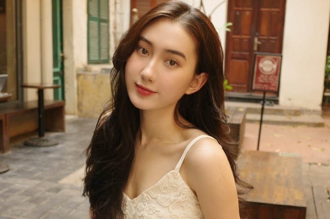 Nu dien vien sinh nam 2005 dang duoc chu y hinh anh