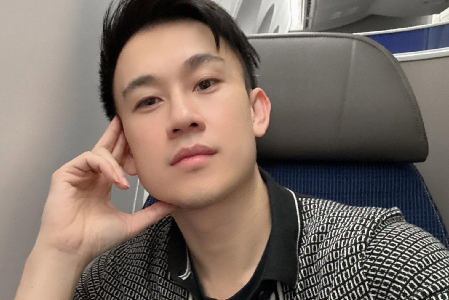 Duong Trieu Vu bi trom moc sach tien o chau Au hinh anh