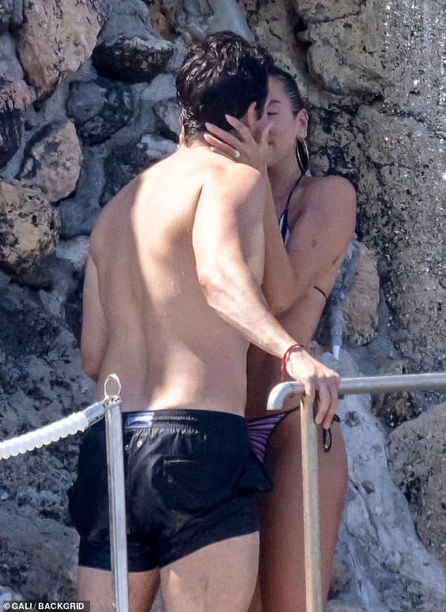Dua Lipa anh 1