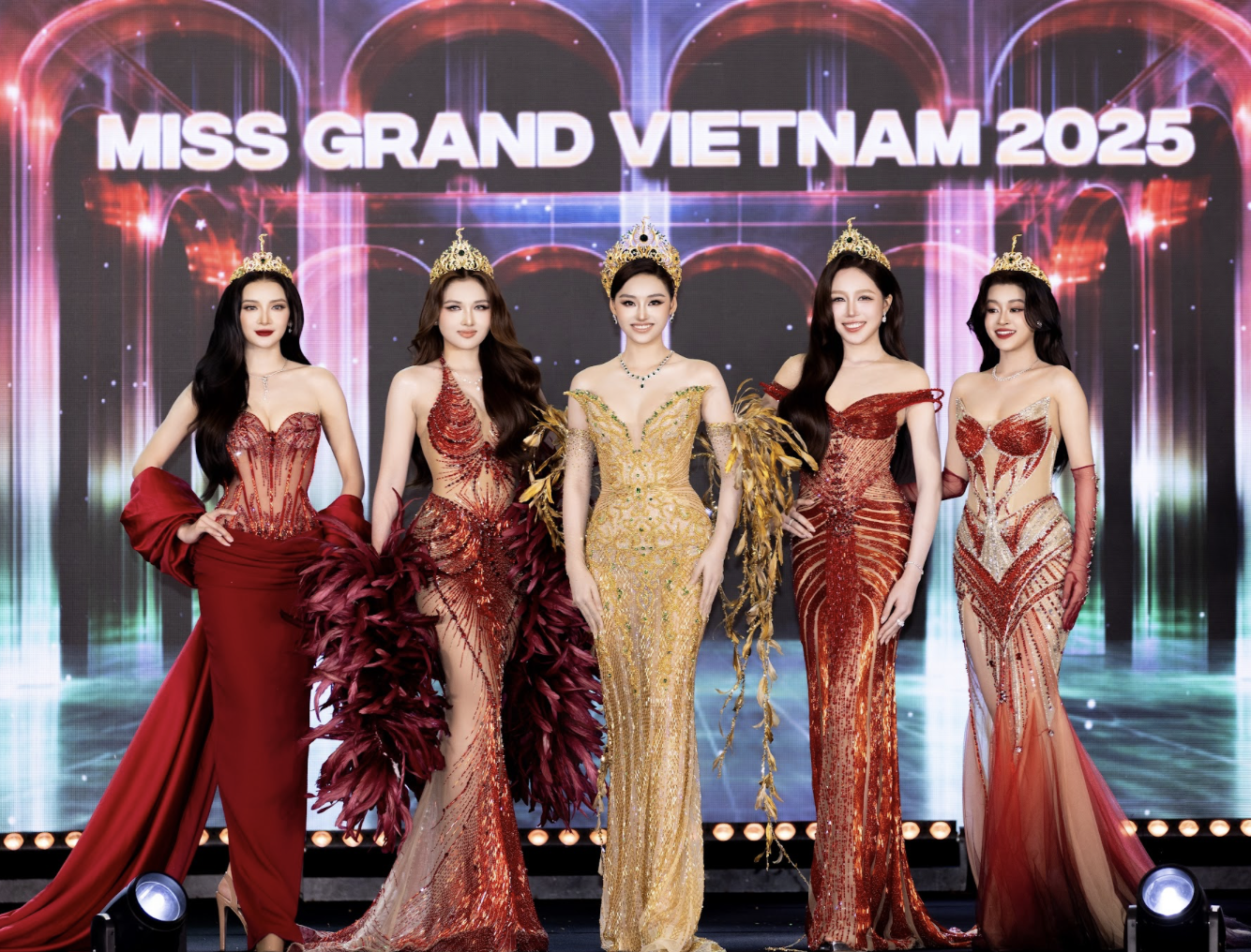 Miss Grand International anh 1