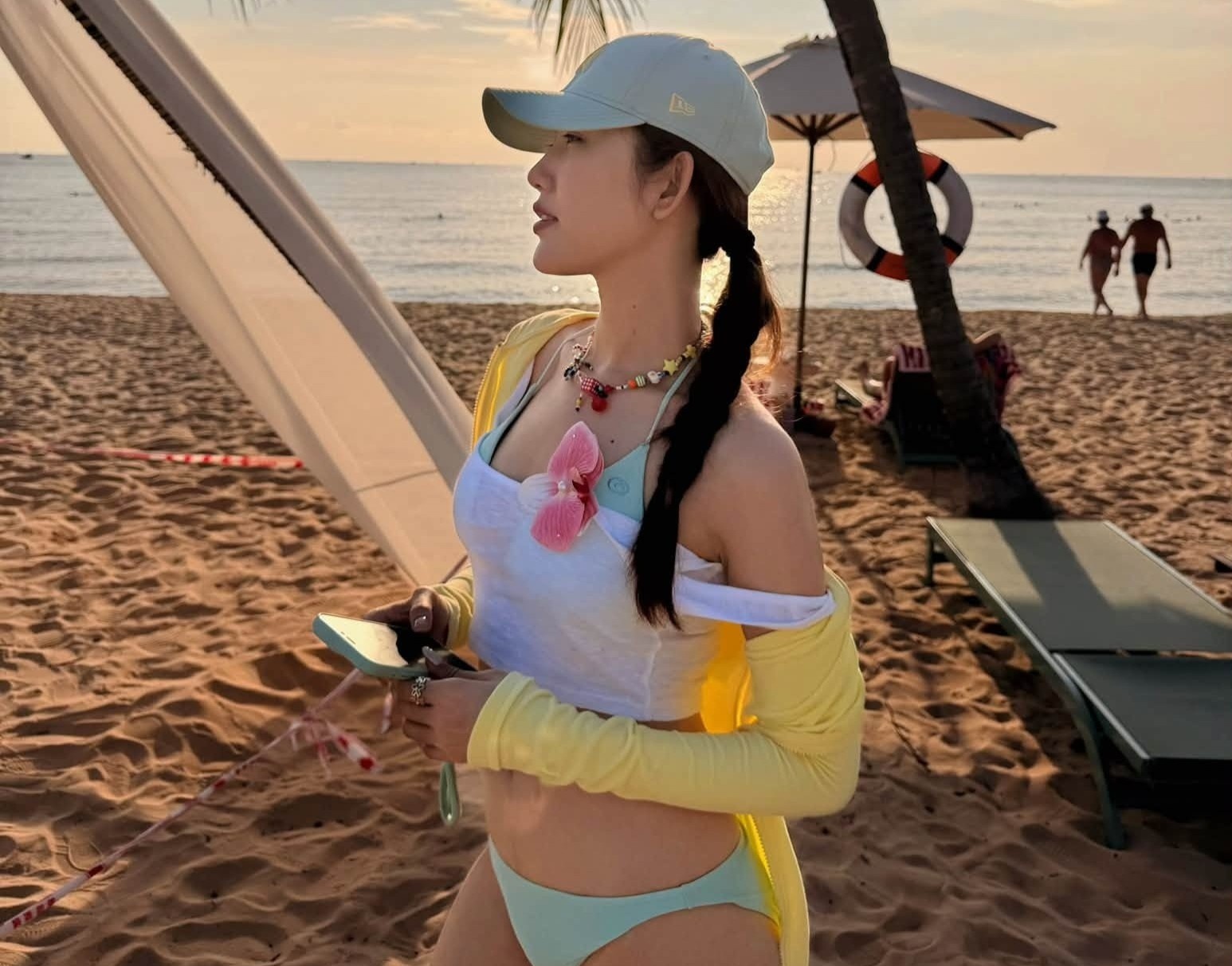 Thuy Ngan ngay cang goi cam hinh anh