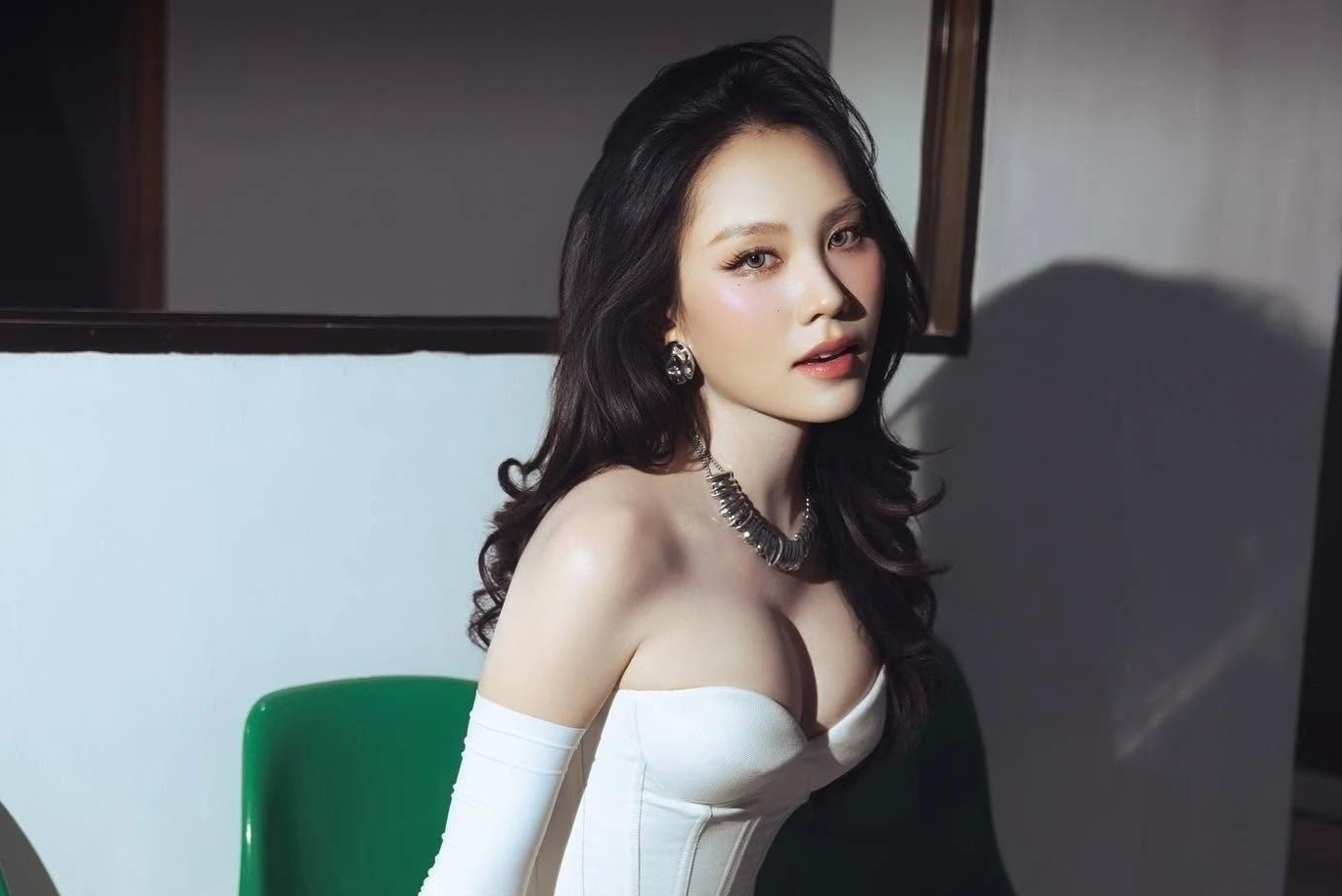 Đúng, sai từ cuộc 'đấu tố' giữa Mai Phương và công ty quản lý