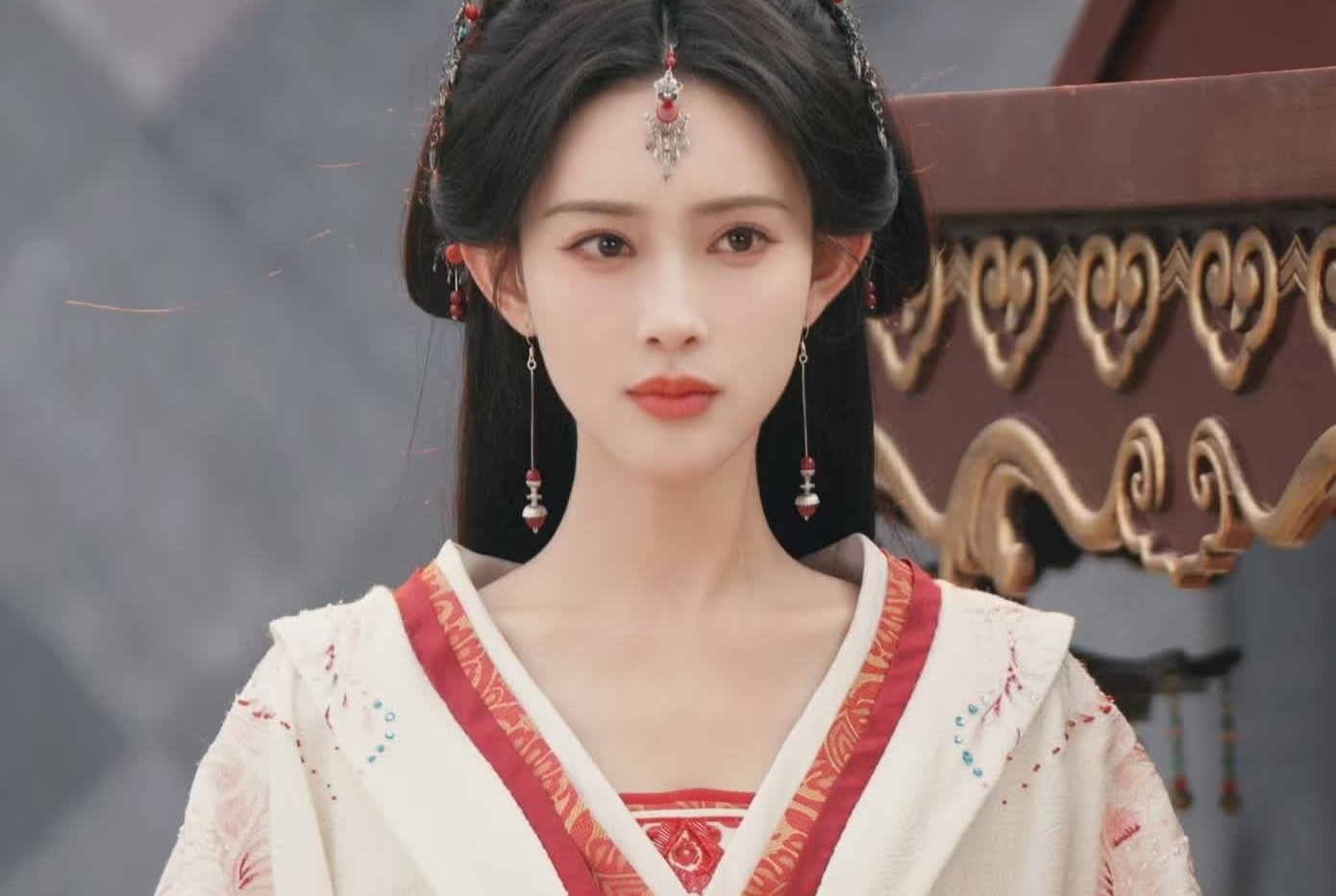 Mỹ nhân bị chê vì quá đẹp
