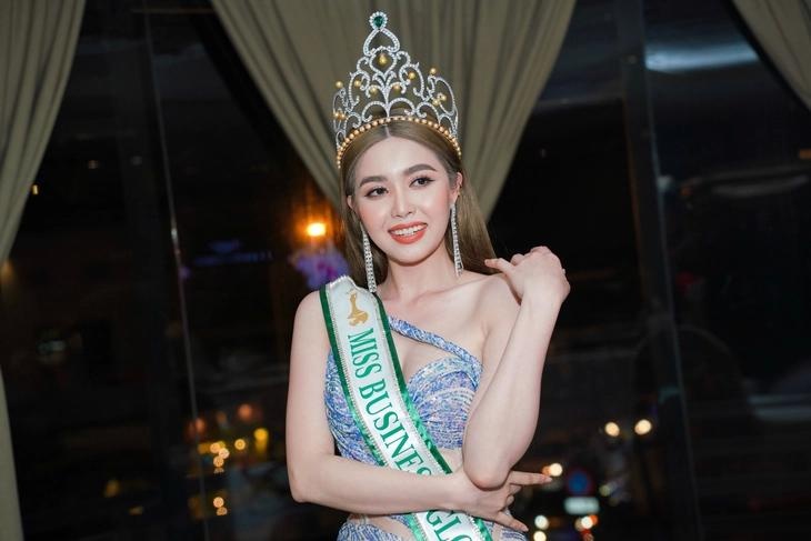 vương miện ảnh 2