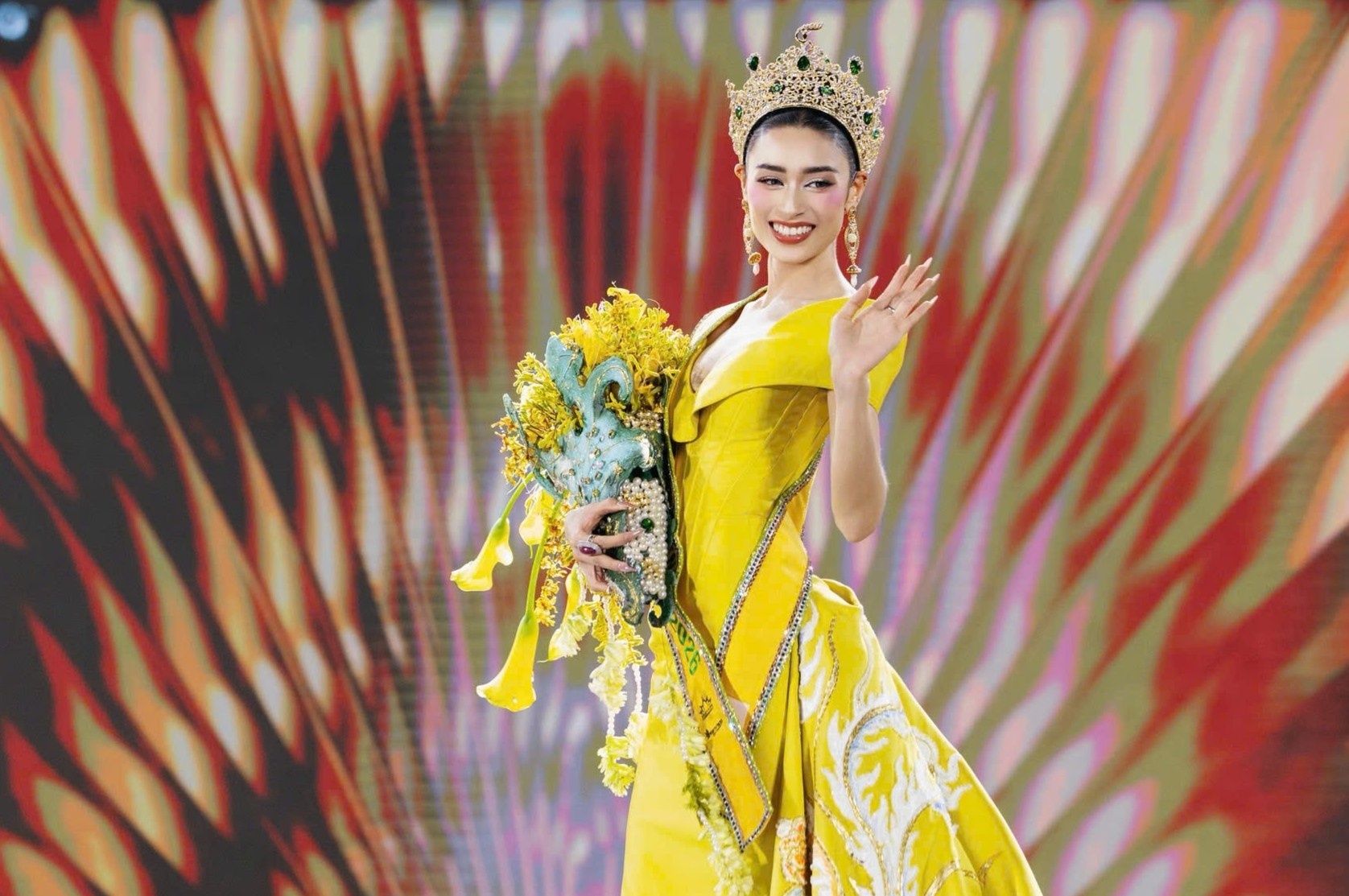 hoa hậu ảnh 1