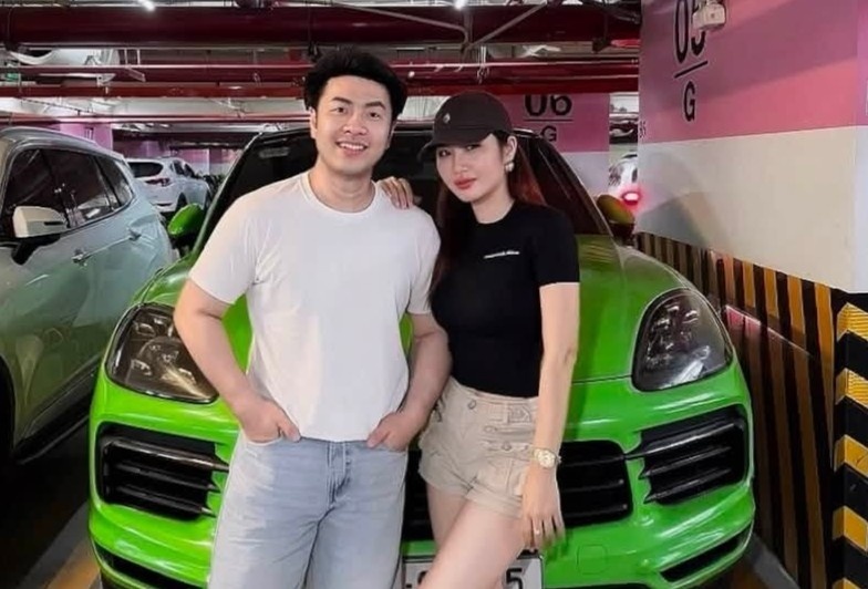 Vợ doanh nhân chia sẻ về thông tin chia tay Akira Phan